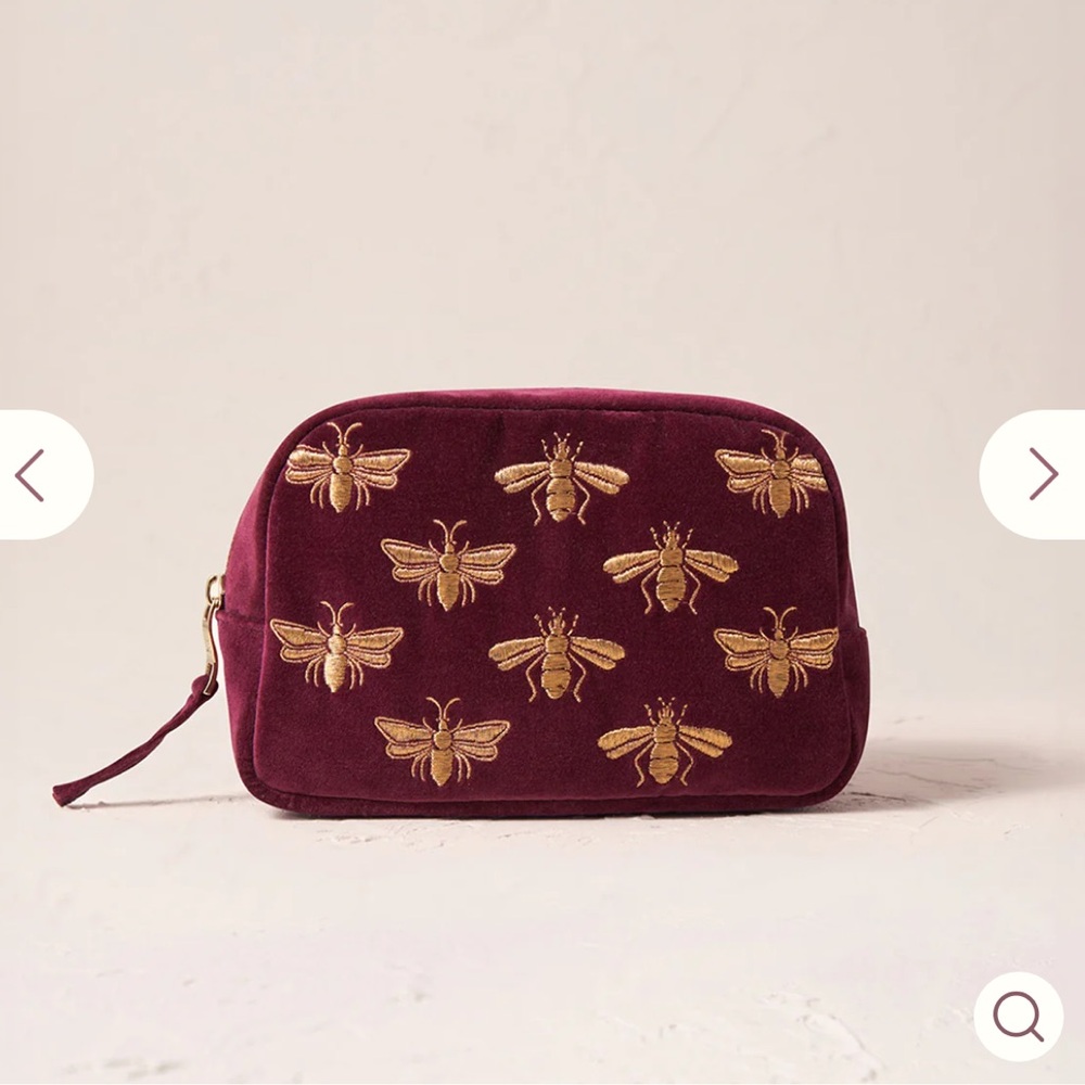 Elizabeth Scarlett Honey Bee Makeup Bag | New With Tag!